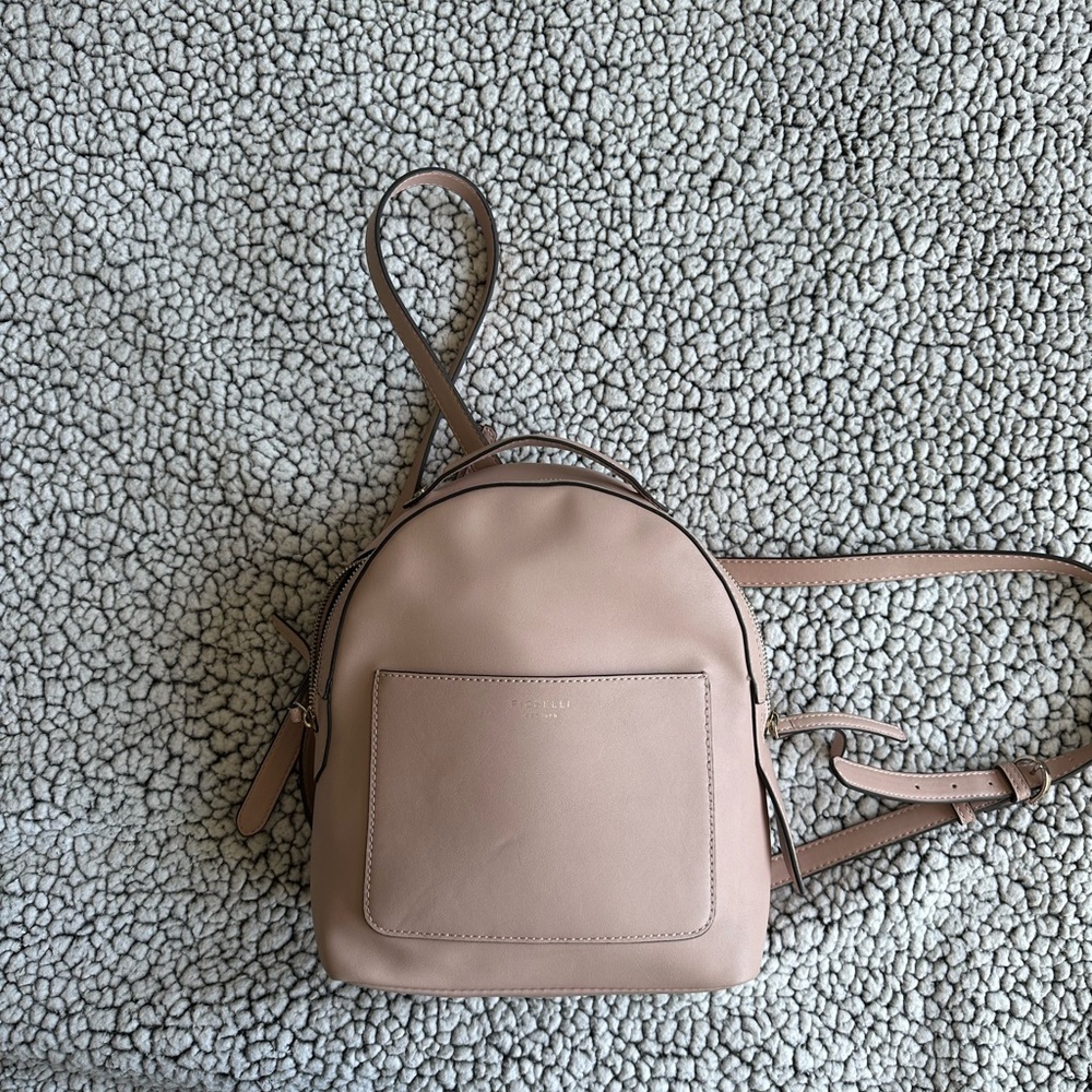 Fiorelli Backpack 💘 - Picture 5 of 7